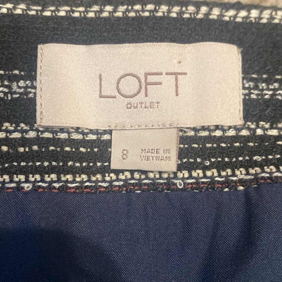 LOFT outlet midsize skirt, size medium - Picture 3 of 3